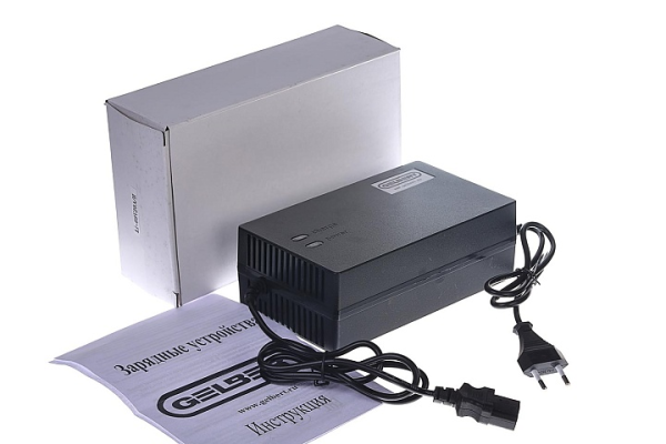 Зарядное устройство Gelbert для LiFePo4 аккумуляторов 60V20A/H (3A)
