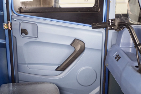 Грузовой электротрицикл Rutrike КАРГО Кабина Дуал красный