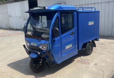 Трицикл грузовой GreenCamel Тендер E1500 (60V 1200W 84Ah) кабина, BOX, понижающая Синий
