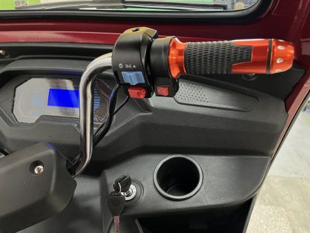 Трицикл грузовой GreenCamel Тендер 3 C1400 (60V 1500W) закрытый кузов 52 Ah