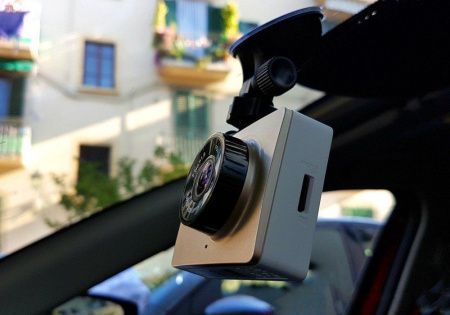 Видеорегистратор Xiaomi Yi WiFi DVR Dash Camera